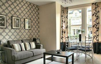 Boutique - Self Contained