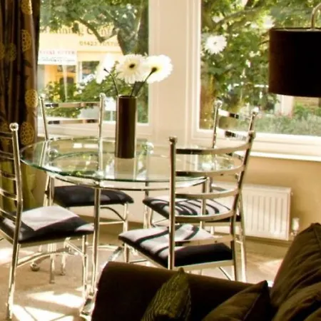 Harrogate Boutique Apartments - Self Contained Apartments Exterior photo